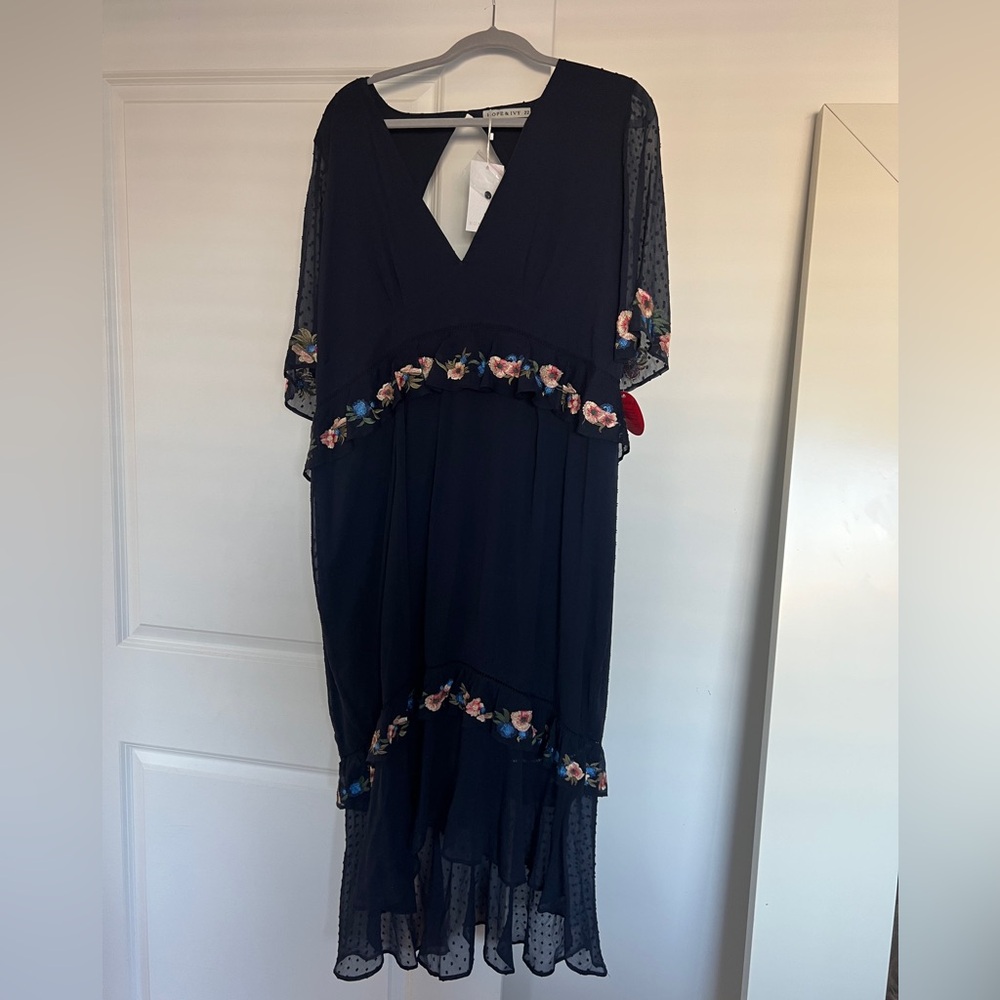 Hope & Ivy The Lucy Embroidered Midi Tea Dress